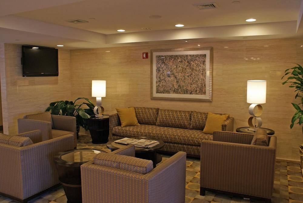 Holiday Inn Express Maspeth By Ihg New York Ngoại thất bức ảnh