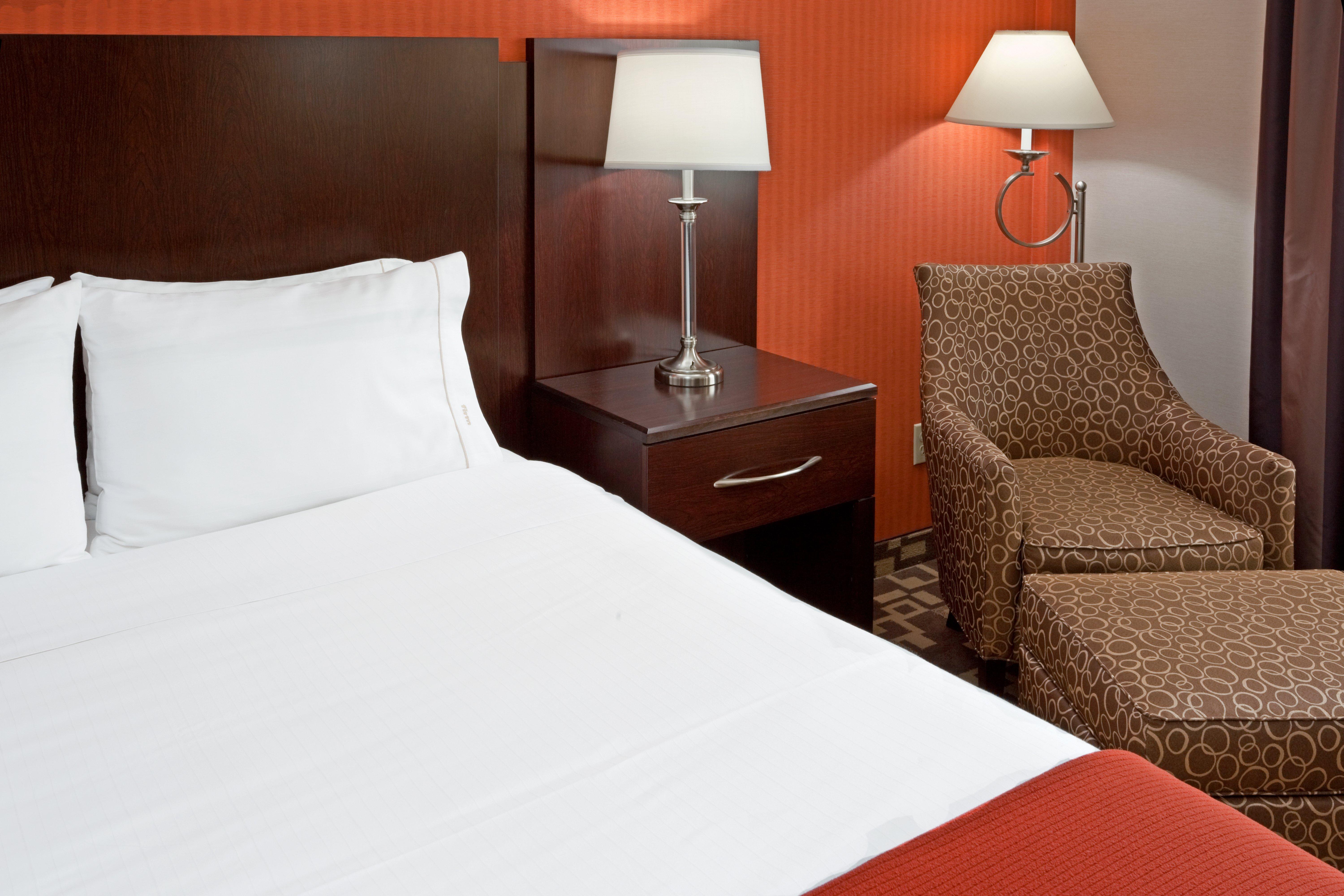Holiday Inn Express Maspeth By Ihg New York Ngoại thất bức ảnh