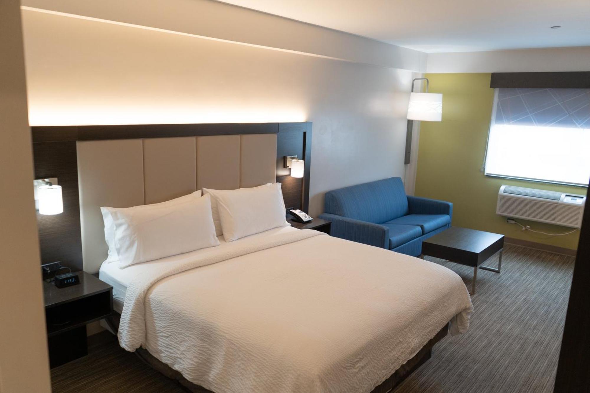 Holiday Inn Express Maspeth By Ihg New York Ngoại thất bức ảnh