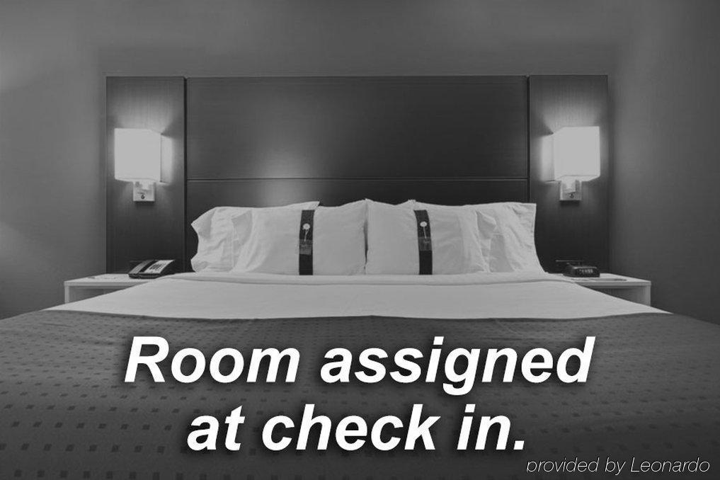 Holiday Inn Express Maspeth By Ihg New York Ngoại thất bức ảnh